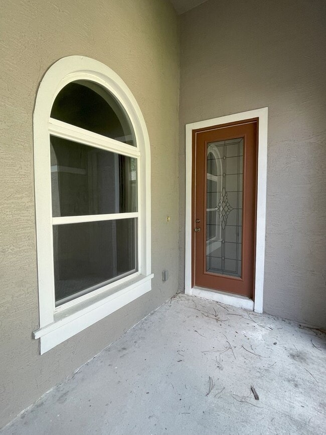 Building Photo - Lovely and Unique Custom-built Duplex Avai...