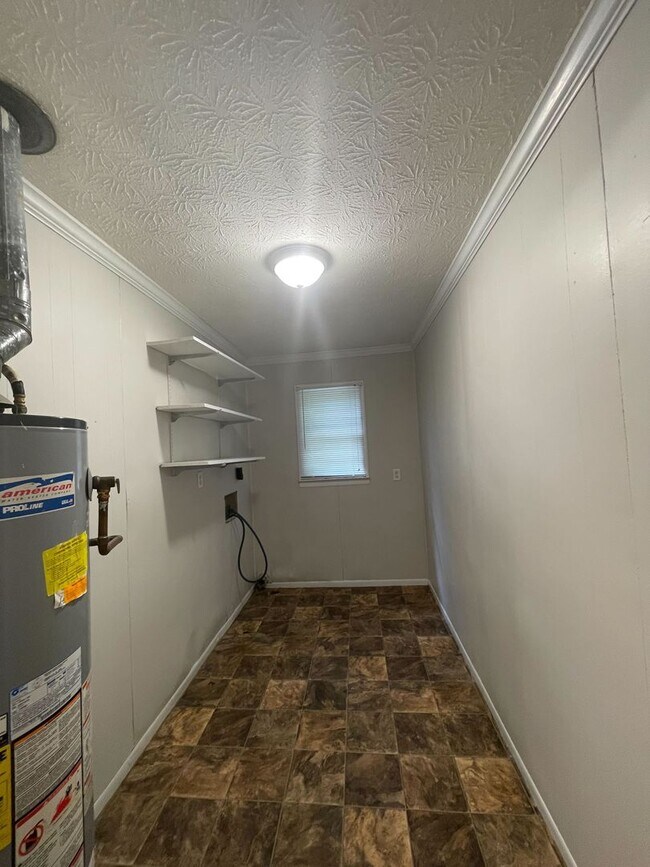 Building Photo - 3465 Dundale Rd