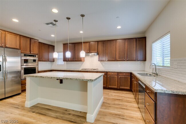 Building Photo - 2884 Green Falls Ave