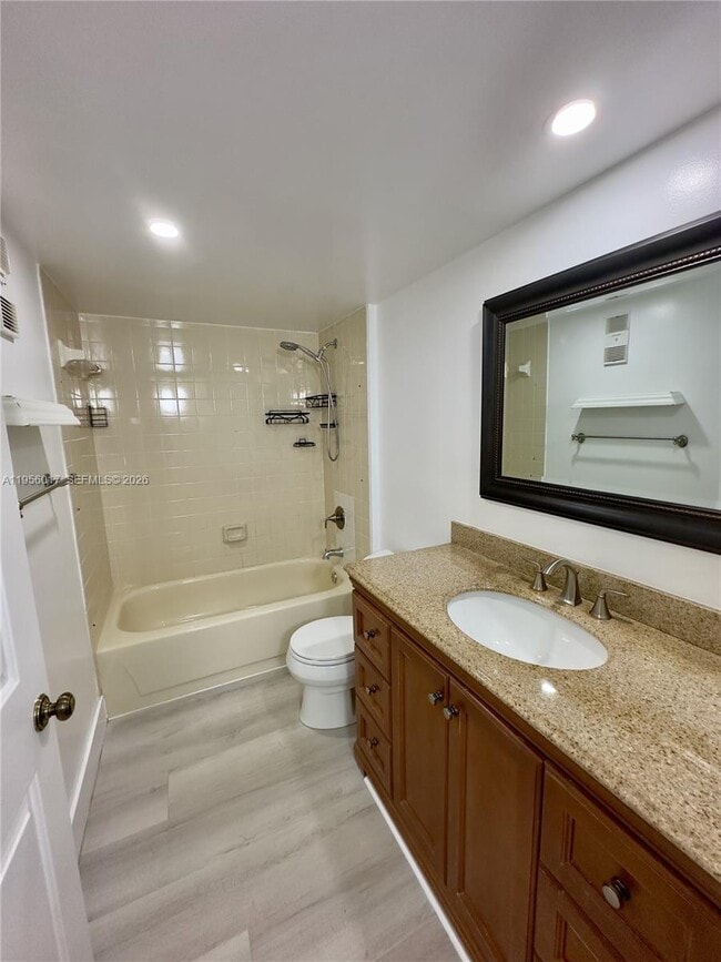 Building Photo - 1715 Whitehall Dr