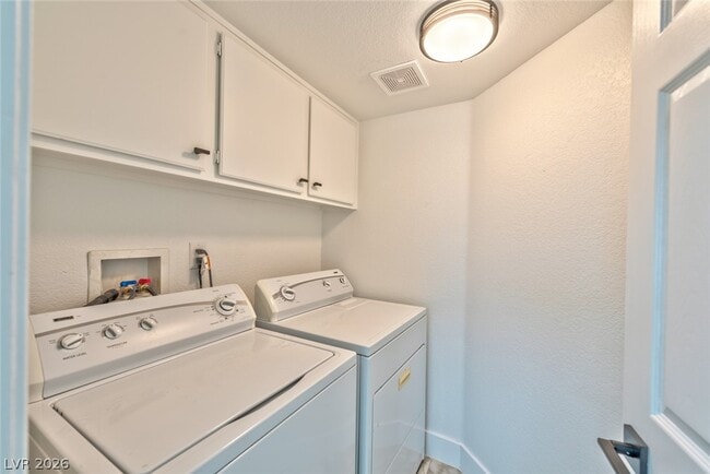 Building Photo - 800 Overview Dr