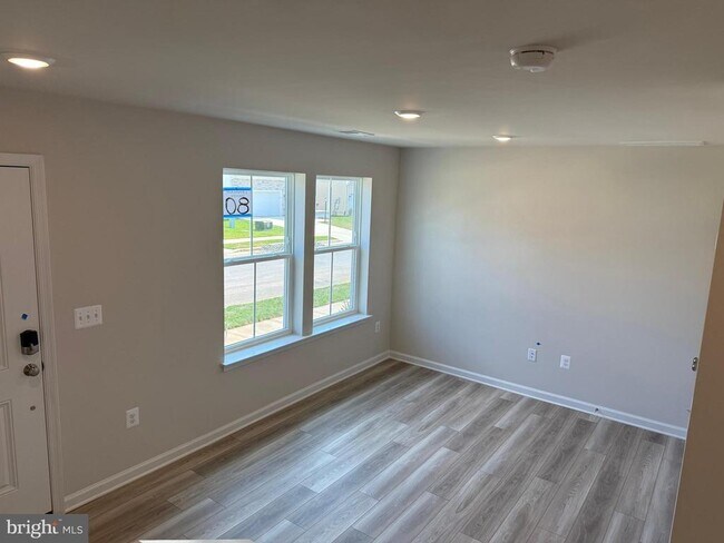 Building Photo - 263 Sandy Btm Cir