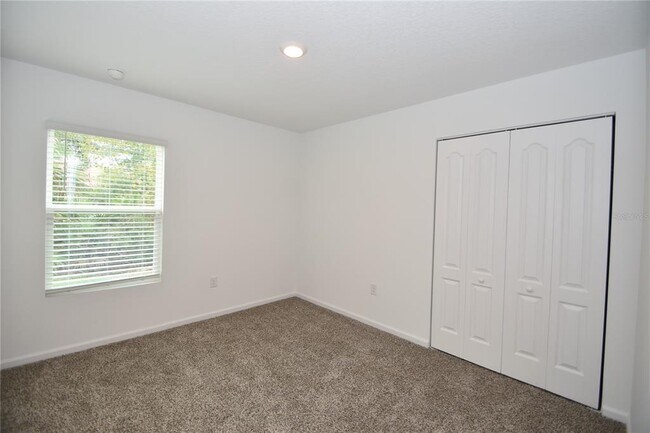 Building Photo - 6 Prosperity Ln