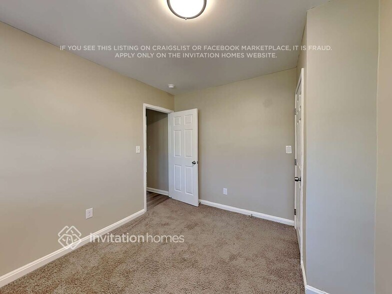 Building Photo - 2716 Lancaster Dr