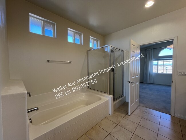 Building Photo - 1511 Irving Ln