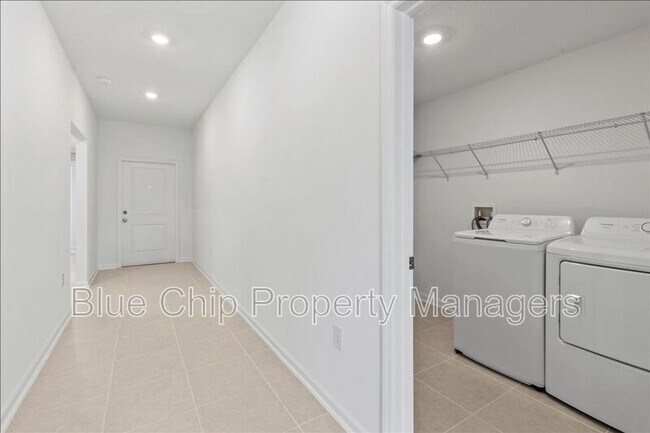 Building Photo - 2295 Green Valley St