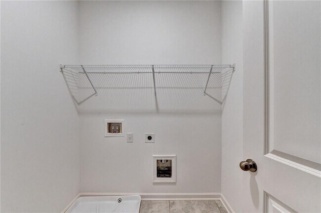 Building Photo - 477 Danville Ave