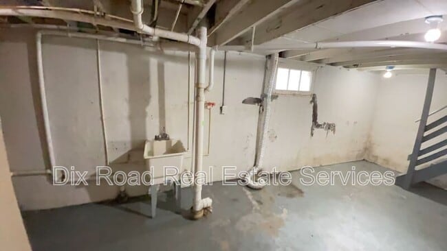 Building Photo - 717 N D St