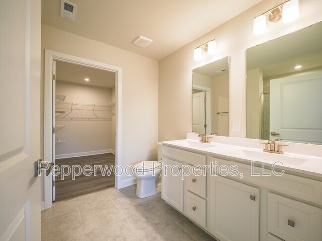 Building Photo - 4555 Duparc Way