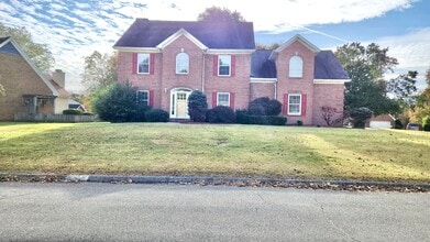 Building Photo - Knoxville 37920 - Completely Renovated 4 Bedroom, 4 Bath home - Contact Tanner Fee (865) 850-5103