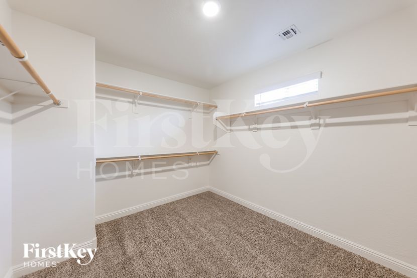 Building Photo - 11458 S 176th Dr