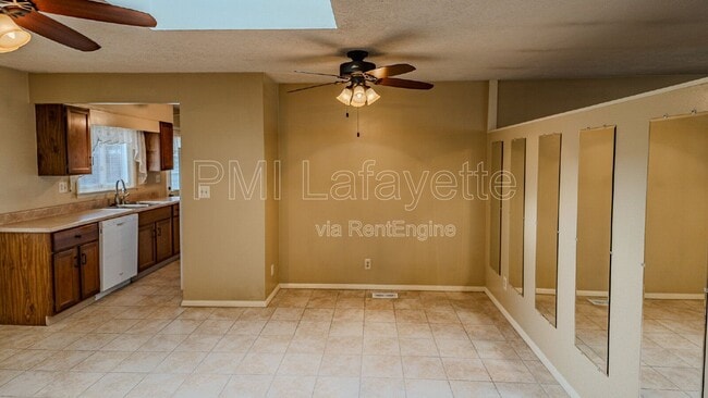 Building Photo - 2513 Oswego Ln