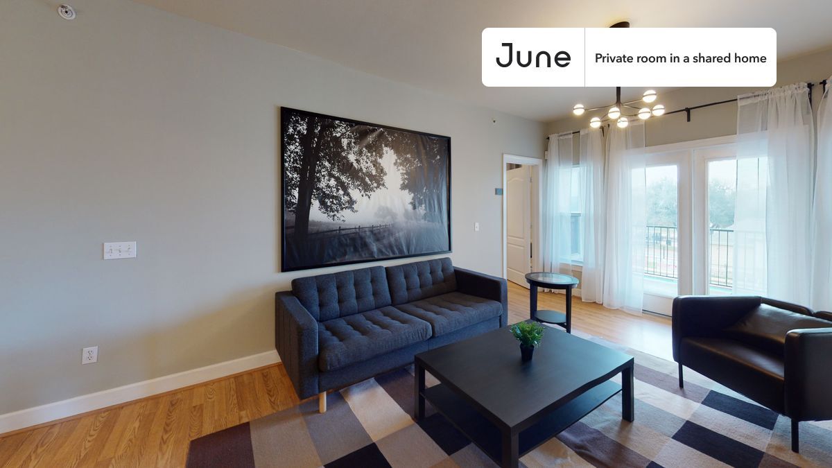 Building Photo - Room in Shared 4 bed/4 bath home