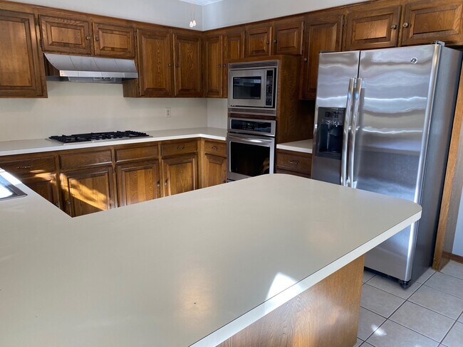 Building Photo - 2504 Tredington Way