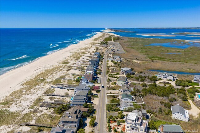 Building Photo - 898 Dune Rd
