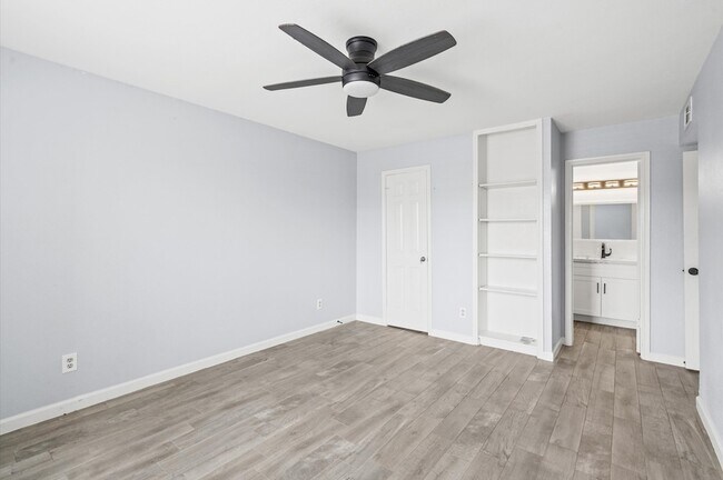 Building Photo - 14600 Fonmeadow Dr