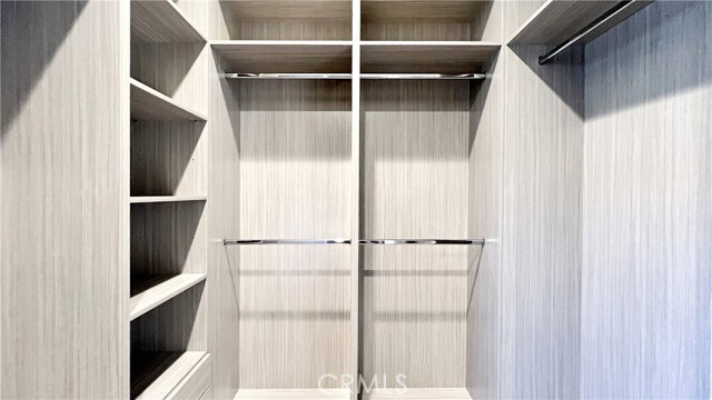 Building Photo - 57 Kite