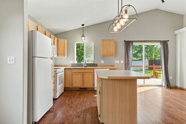Building Photo - Charming 3 Bedroom Spokane Valley Home – Available Now!