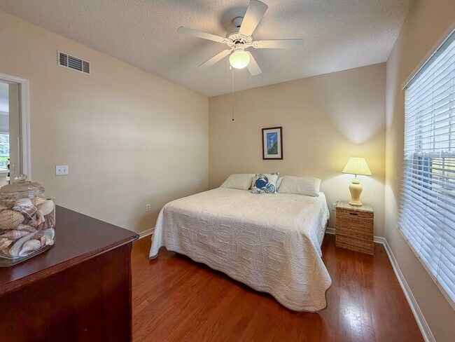 Building Photo - 2/2 Condo in The Links @ Haile Plantation - available end of April!