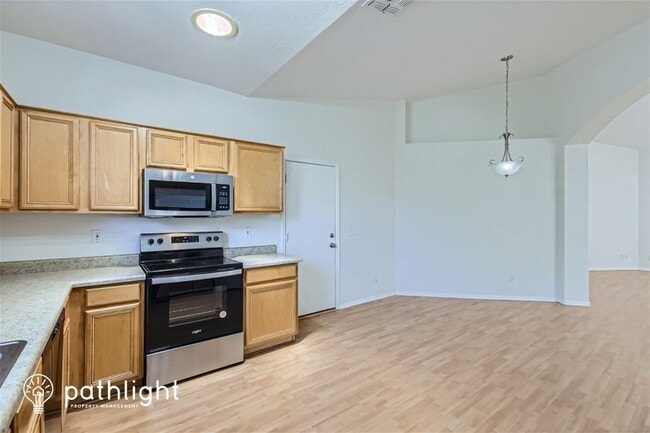 Building Photo - 2733 E Gary Way