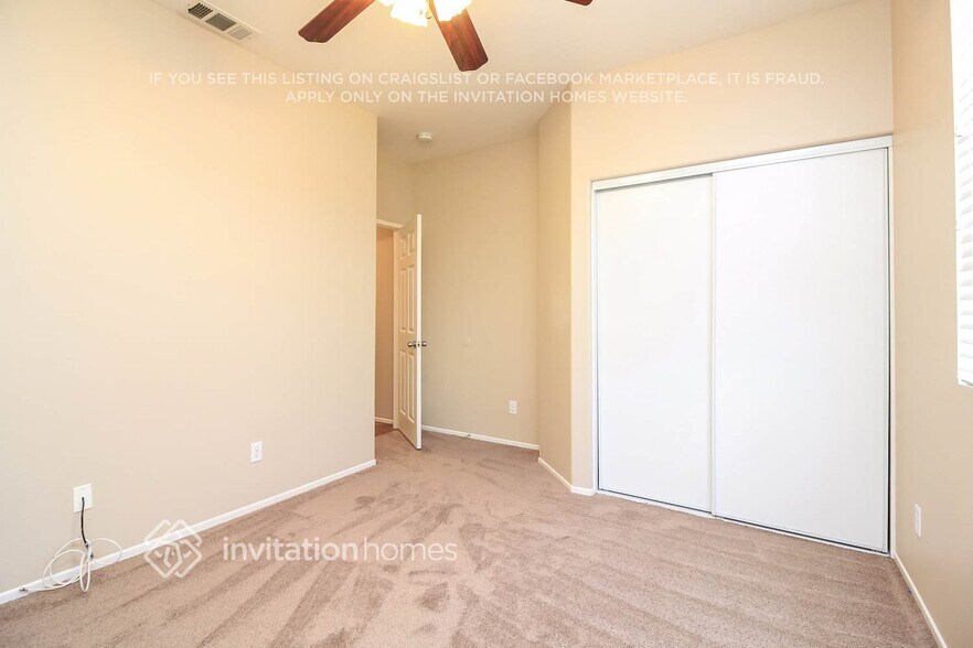 Building Photo - 575 Miracle Dr