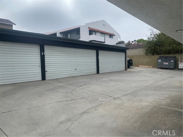 Building Photo - 404 N Broadway