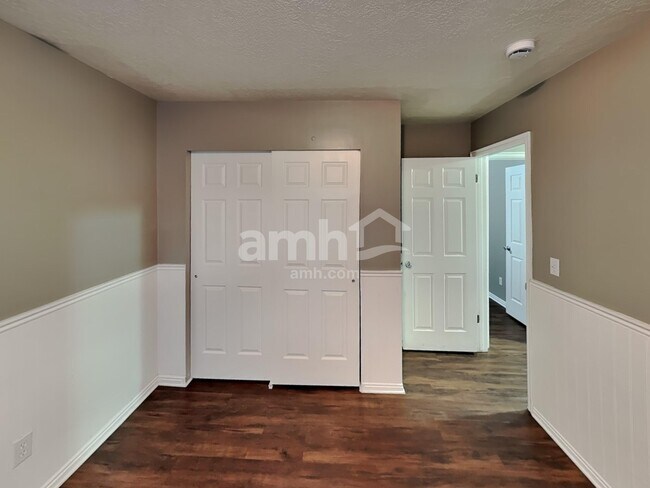Building Photo - 447 S 1250 E