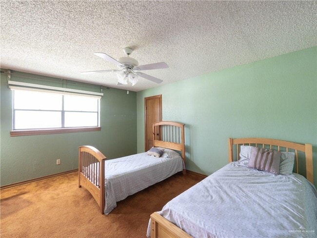 Building Photo - 36 Neuhaus Dr