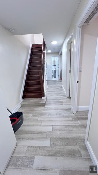 Building Photo - 798 Miller Ave