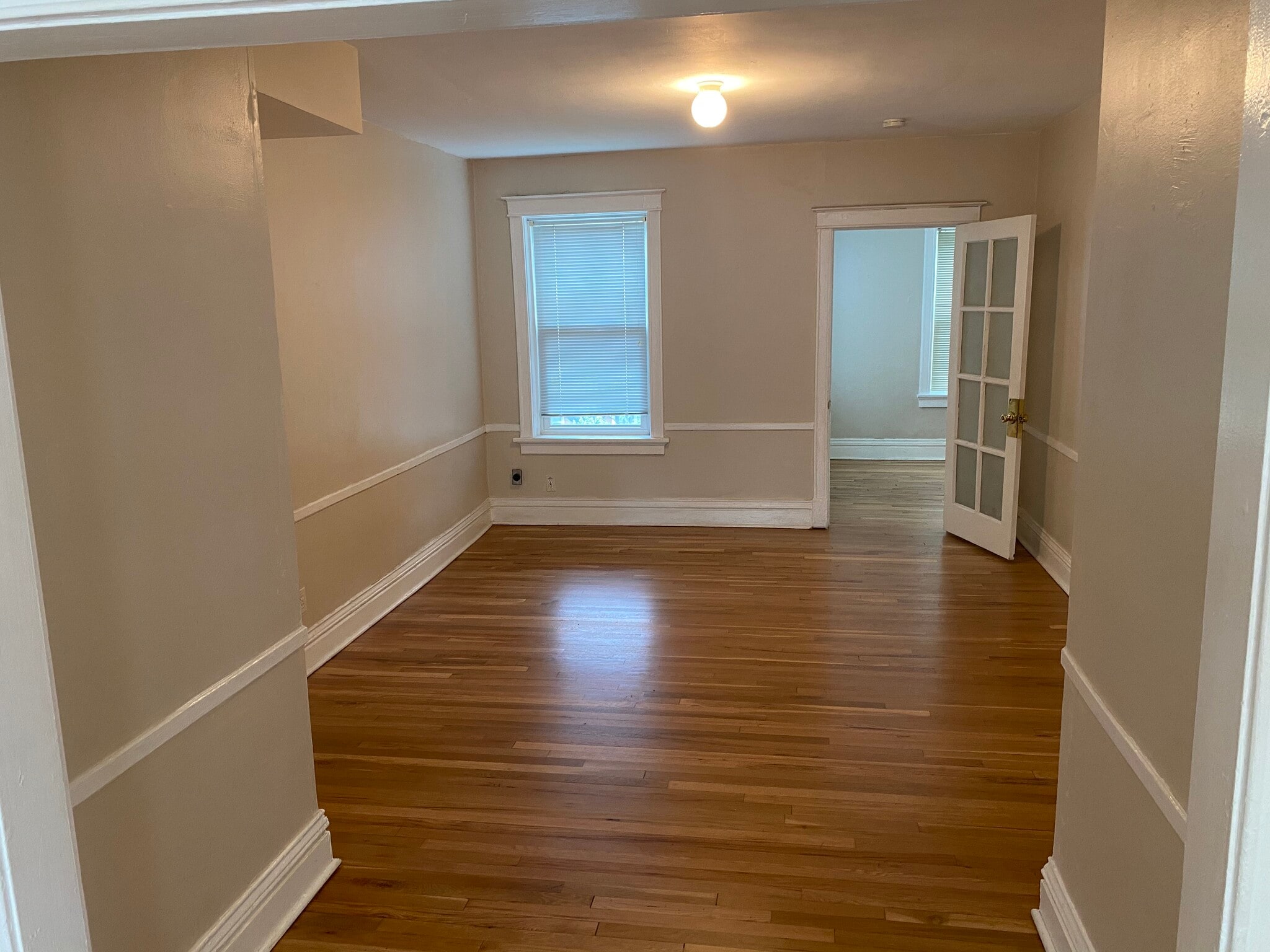 Full dining room - 746 Kingsland Ave