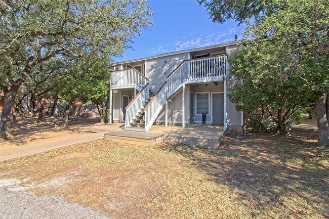 Building Photo - 401 Hedgewood Dr