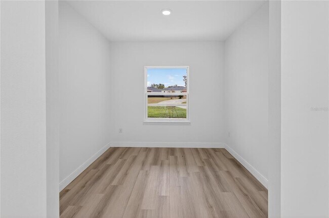 Building Photo - 15028 SW 25th Cir