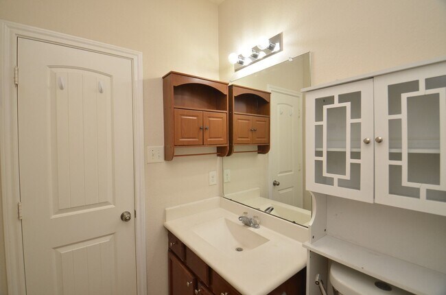 Building Photo - 3119 Balch Springs Ln