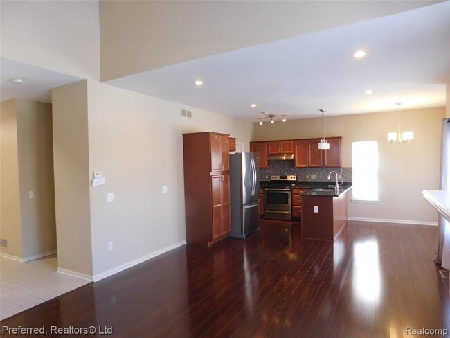 Building Photo - 43124 Providence Ln