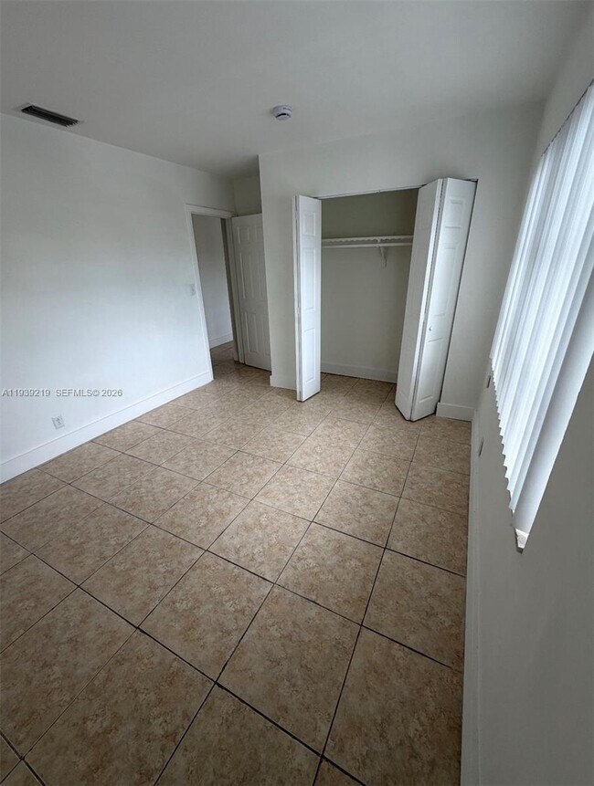 Building Photo - 3970 NW 31st Terrace