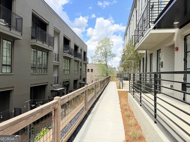 Building Photo - 988 Bibbs Circle NW