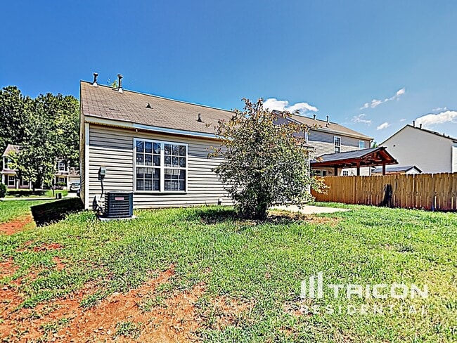 Building Photo - 5411 Peachwood Dr