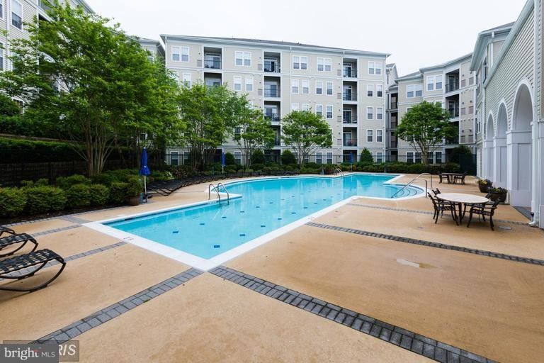 Heated pool (lifeguard on site) - 2321 25th St S