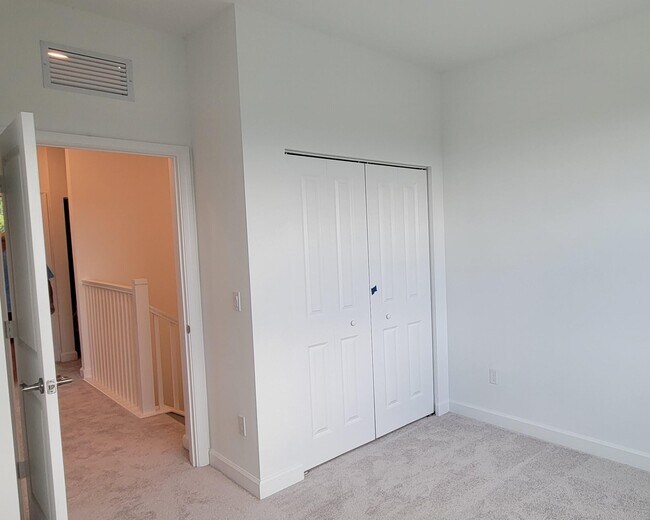 Building Photo - 4946 Navali Dr