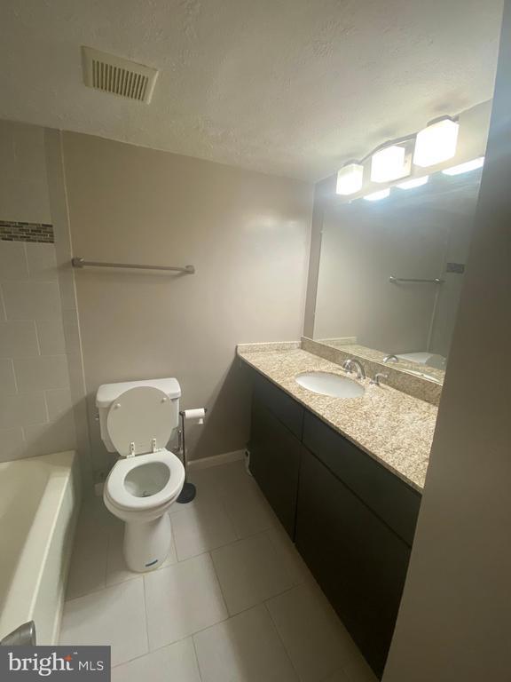 Building Photo - 8009 Mandan Rd