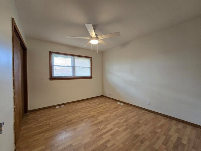 Building Photo - 7230 Beech Ave