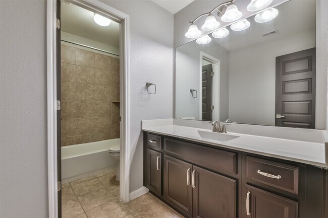 Building Photo - 13222 Edison Trace Ln