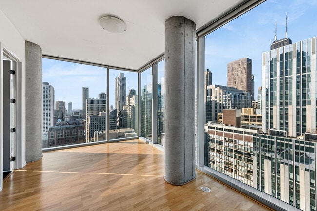 Building Photo - 600 N Fairbanks Ct