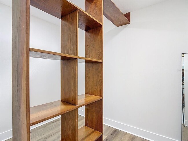Building Photo - 4072 Belmoor Dr