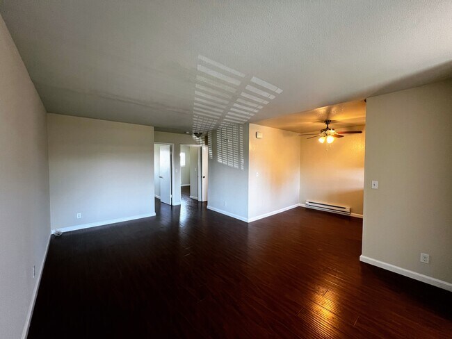 Building Photo - 620 Gamma Ct