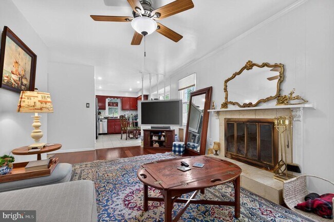 Building Photo - 8815 Newport Ct