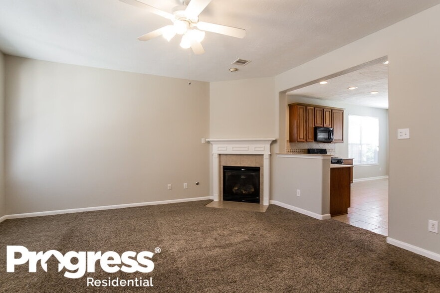 Building Photo - 17251 Mitchell Pass Ln