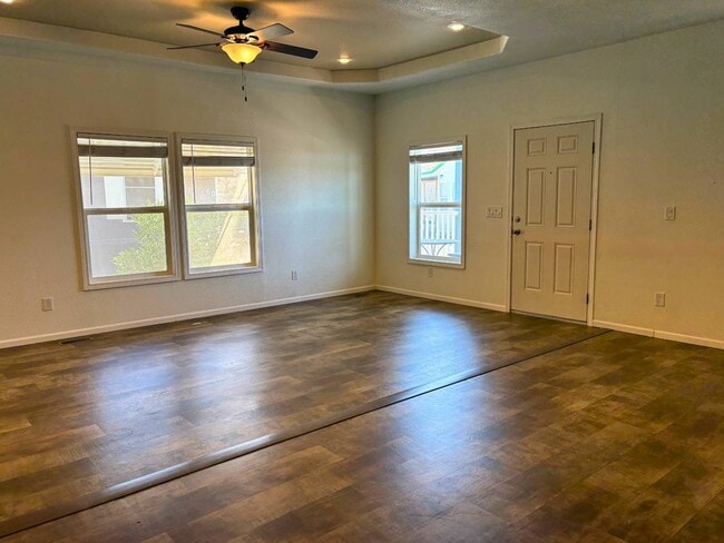 Building Photo - 350 Lee Ave