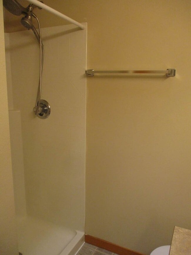 Building Photo - 2 Bedrooms 2.5 bath Townhome in Tacoma