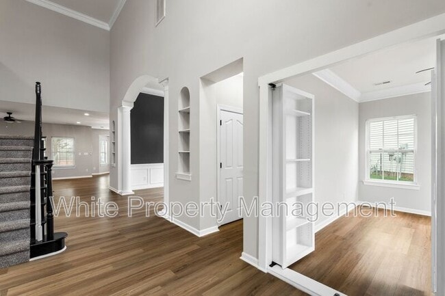 Building Photo - 11012 Southfield Dr